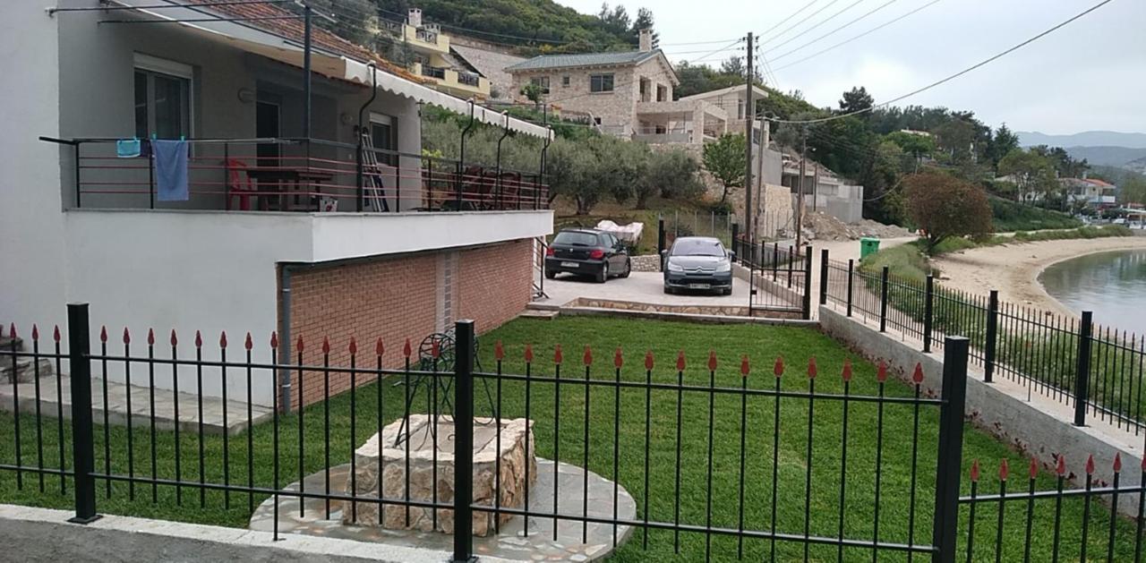 Villa Alexandra Nea Iraklitsa Exterior photo